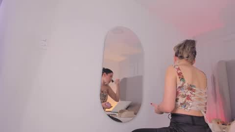 Chloe online show from November 27, 2025, 12:18 pm