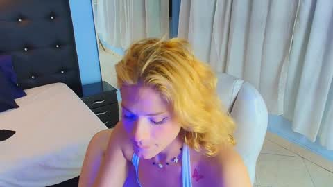 Snapshot of chloe_goddes chatting on December 6, 2024, 12:02 am CHLOE online show from December 6, 2024, 12:02 am