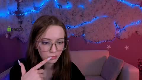chloe_ley online show from March 23, 2026, 1:15 pm