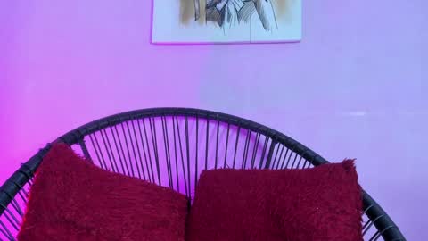 chloe online show from February 5, 2025, 3:20 pm