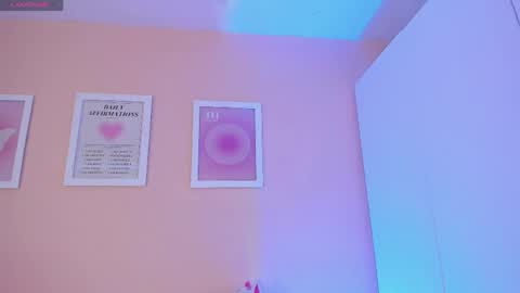 Chloe  online show from April 16, 2026, 3:18 am