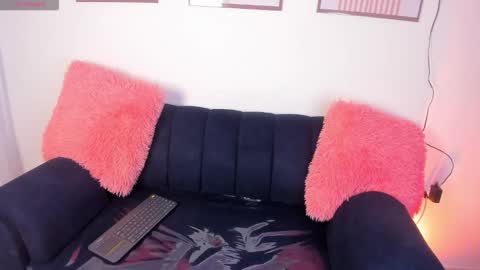 Chloe online show from February 17, 2026, 12:45 pm