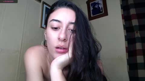Snapshot of chloe_vahos chatting on February 11, 2025, 12:06 am Chloe  online show from February 11, 2025, 12:06 am