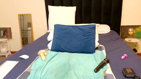 Chloe Chrome online show from February 5, 2026, 6:23 pm