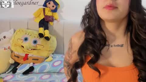 Chloe online show from September 23, 2025, 10:35 pm