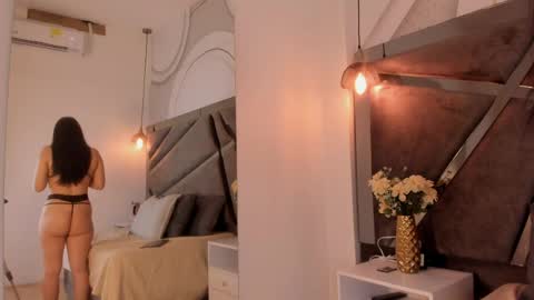chloee_parkerr online show from April 27, 2026, 3:59 am