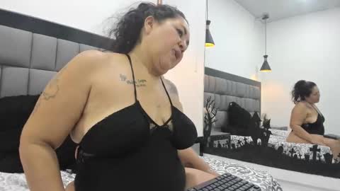 chloee_pervert online show from February 18, 2025, 2:27 pm
