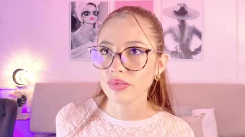 chloeferreira online show from May 30, 2026, 4:09 am