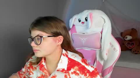 ChloeHalses online show from January 19, 2026, 5:11 am