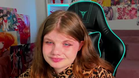 ChloeHalses online show from May 20, 2026, 5:08 pm