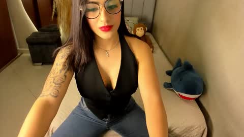 Laura  independent model online show from October 6, 2025, 12:52 am