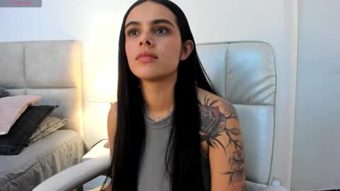  Chloe Harper  online show from February 27, 2026, 11:27 pm