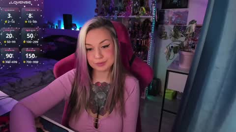 Snapshot of chloekohaku chatting on December 16, 2024, 3:19 am ChloeKohaku online show from December 16, 2024, 3:19 am