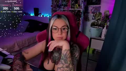 Snapshot of chloekohaku chatting on February 14, 2025, 3:43 am ChloeKohaku online show from February 14, 2025, 3:43 am