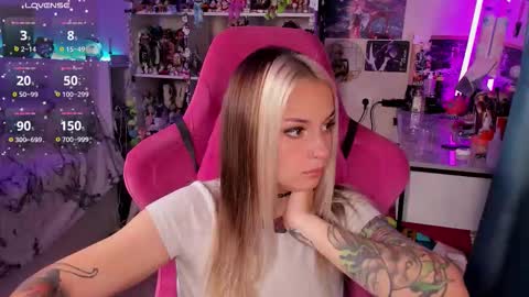 Snapshot of chloekohaku chatting on September 15, 2025, 3:06 am ChloeKohaku online show from September 15, 2025, 3:06 am