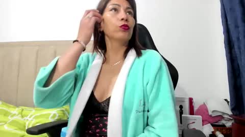 chloemiller   online show from November 2, 2025, 10:56 pm