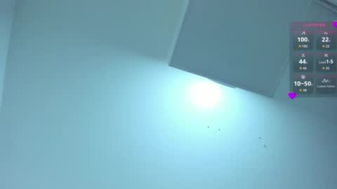 Chloe  online show from December 17, 2025, 5:08 pm