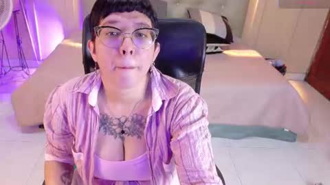 Chloe rosse online show from July 16, 2026, 1:33 am