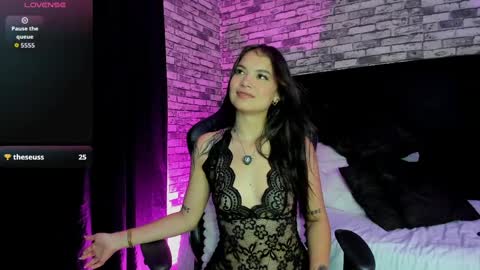 .. Chloe .. online show from April 9, 2026, 3:39 am