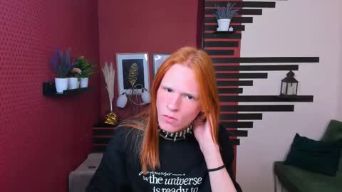 Chloe online show from September 24, 2025, 9:12 am