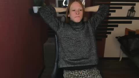 Chloe online show from November 28, 2025, 1:36 pm