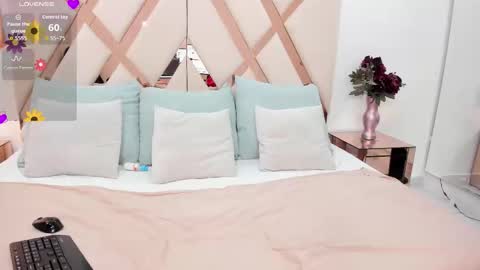 Chloe  online show from October 17, 2025, 5:48 pm