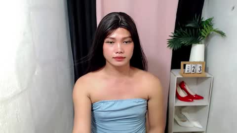 chloiedelight14 online show from May 23, 2026, 2:32 pm