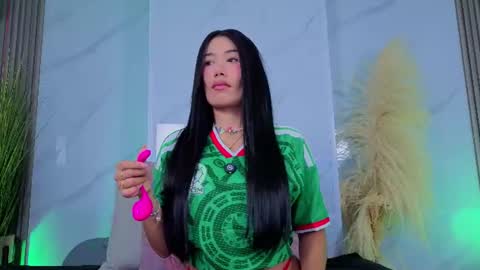 Snapshot of chlooee_ chatting on June 21, 2026, 2:25 am Chlooe online show from June 21, 2026, 2:25 am