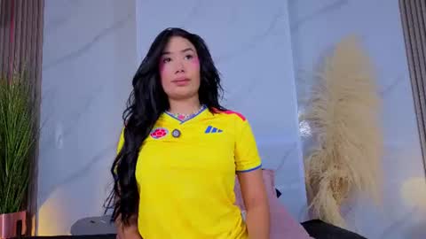 Snapshot of chlooee_ chatting on June 21, 2026, 4:20 pm Chlooe online show from June 21, 2026, 4:20 pm