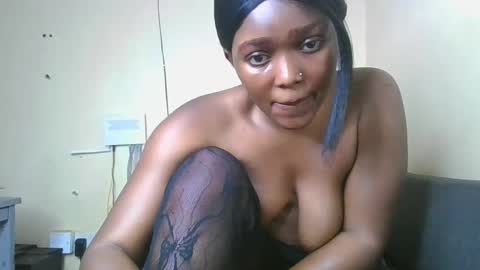 Snapshot of choco_baeb chatting on February 25, 2025, 5:58 pm nei online show from February 25, 2025, 5:58 pm