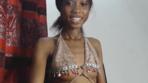 Snapshot of choco_petitqueen chatting on December 26, 2024, 7:24 am choco_petitqueen online show from December 26, 2024, 7:24 am