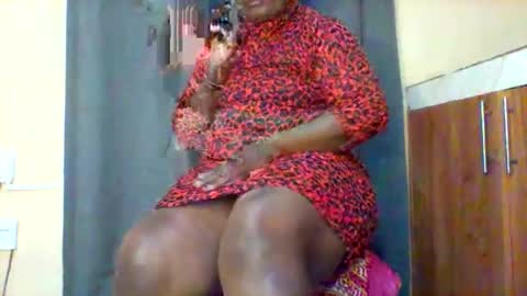 chocobabe002 online show from November 23, 2025, 3:12 pm