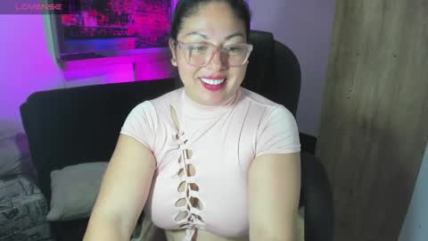 chocobunny_1 online show from May 15, 2026, 11:56 pm