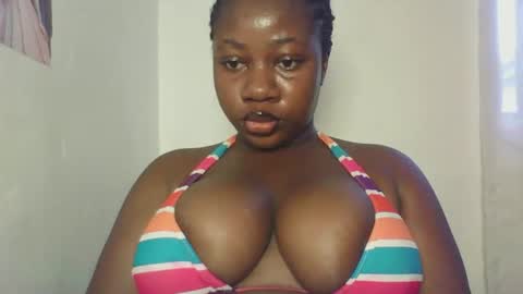 chocolateassgirl61 online show from February 8, 2026, 4:21 pm