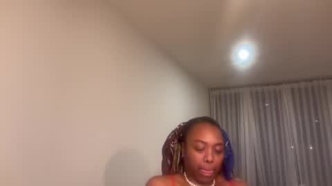 Snapshot of chocolatecakequeen chatting on December 3, 2025, 3:03 am ChocolateCakeQueen online show from December 3, 2025, 3:03 am