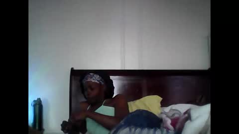 chocolatedrop_ online show from October 14, 2025, 12:06 pm