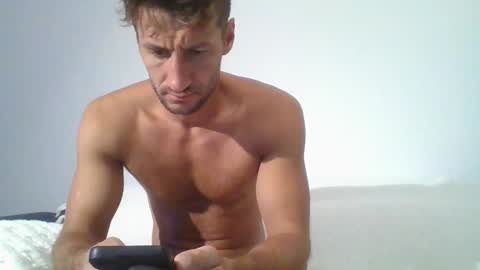 Snapshot of chrisaron chatting on September 28, 2025, 3:12 am chrisaron online show from September 28, 2025, 3:12 am