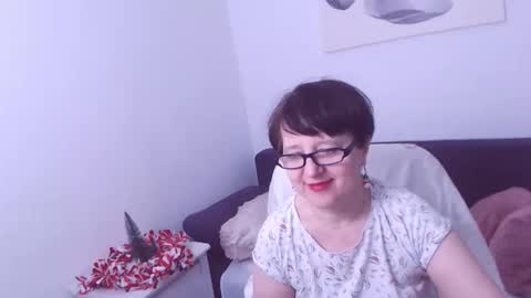 Snapshot of christarose chatting on December 22, 2024, 2:06 am Christa online show from December 22, 2024, 2:06 am