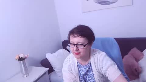 Snapshot of christarose chatting on January 10, 2025, 4:33 am Christa online show from January 10, 2025, 4:33 am