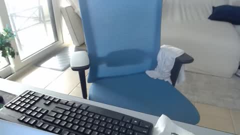 Snapshot of christiano1977 chatting on December 4, 2025, 6:49 pm Michael USA online show from December 4, 2025, 6:49 pm