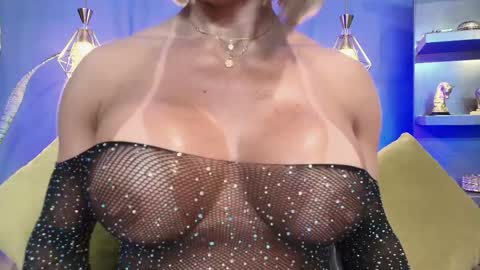 Snapshot of christiekroes chatting on May 3, 2026, 12:16 am Christiekroes online show from May 3, 2026, 12:16 am