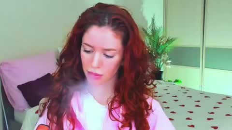 Snapshot of christinaconteeree chatting on July 17, 2026, 7:19 pm christinaconteeree online show from July 17, 2026, 7:19 pm