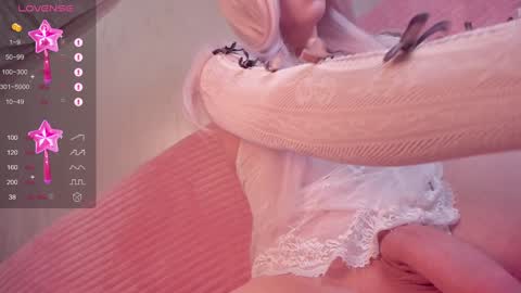 Snapshot of christinaloveu chatting on December 15, 2024, 4:15 pm crisss online show from December 15, 2024, 4:15 pm