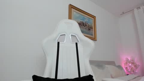 Hi im Christine online show from March 7, 2025, 7:19 am