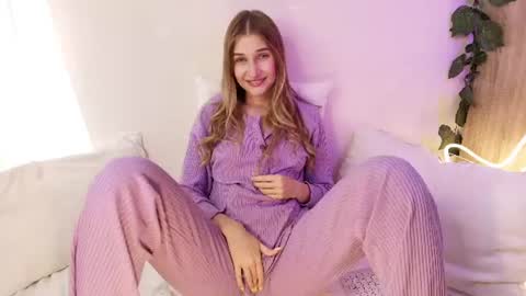 Snapshot of christine_cardo chatting on June 15, 2026, 11:40 pm Christine Cardo online show from June 15, 2026, 11:40 pm