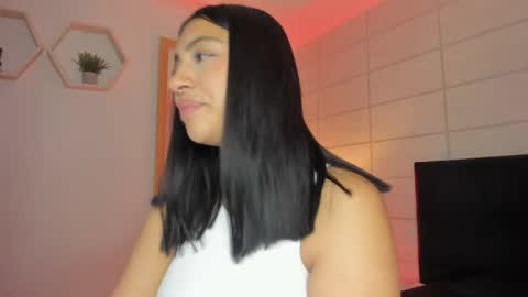 Christine  online show from November 18, 2025, 12:09 pm