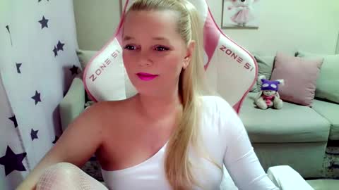 Snapshot of christirose chatting on January 17, 2026, 7:35 am Christi online show from January 17, 2026, 7:35 am