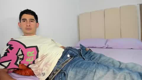 Petite Horny and chistoper  dick online show from January 9, 2026, 3:20 am