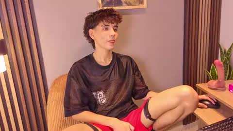Chris online show from August 2, 2026, 1:42 pm