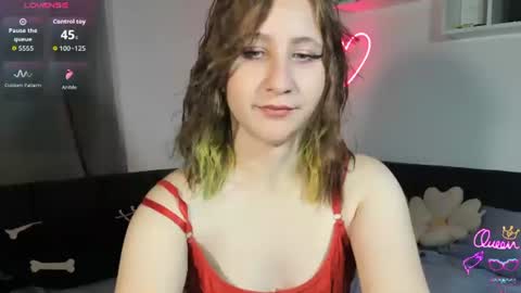 christyw3b online show from July 22, 2026, 5:38 pm